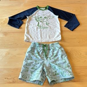Gap Boys Star Wars Madalorian Grogu Swim Trunks and Rash Guard size 4-5 years